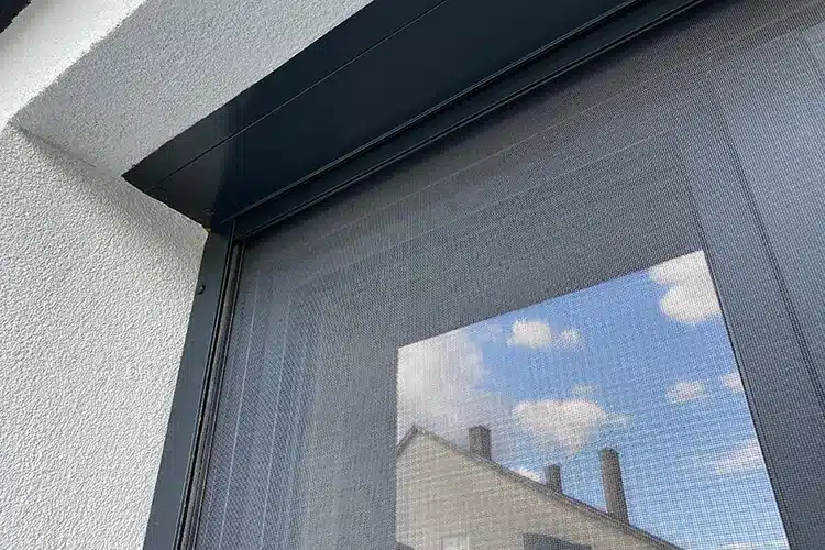 Redőnyök 2 Vakolható tokos műanyag redőny
