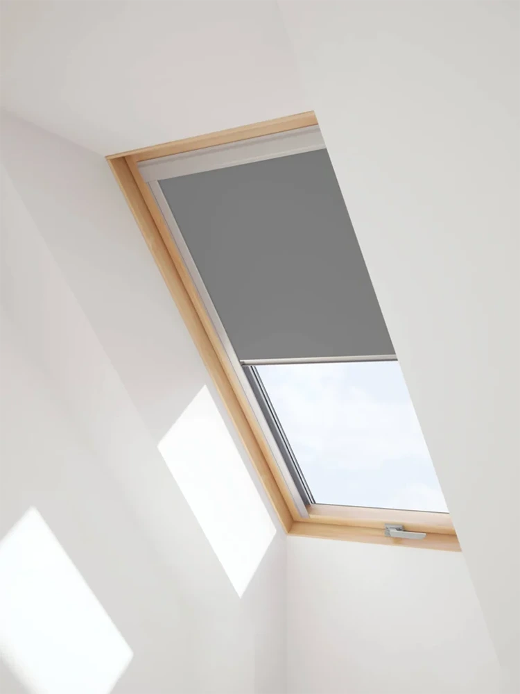 Rooflite tetőablak 55 RoofLITE+ DUA belső sötétítő roló, szürke színű